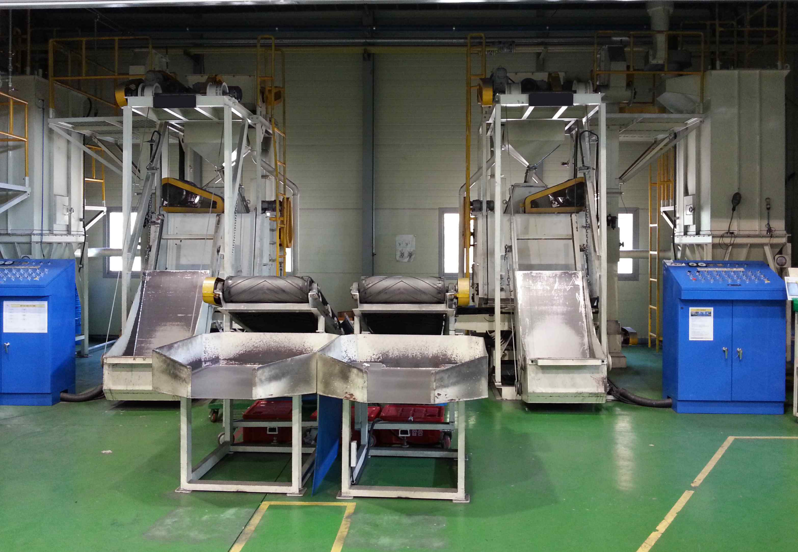 APRON SHOT BLAST M/C