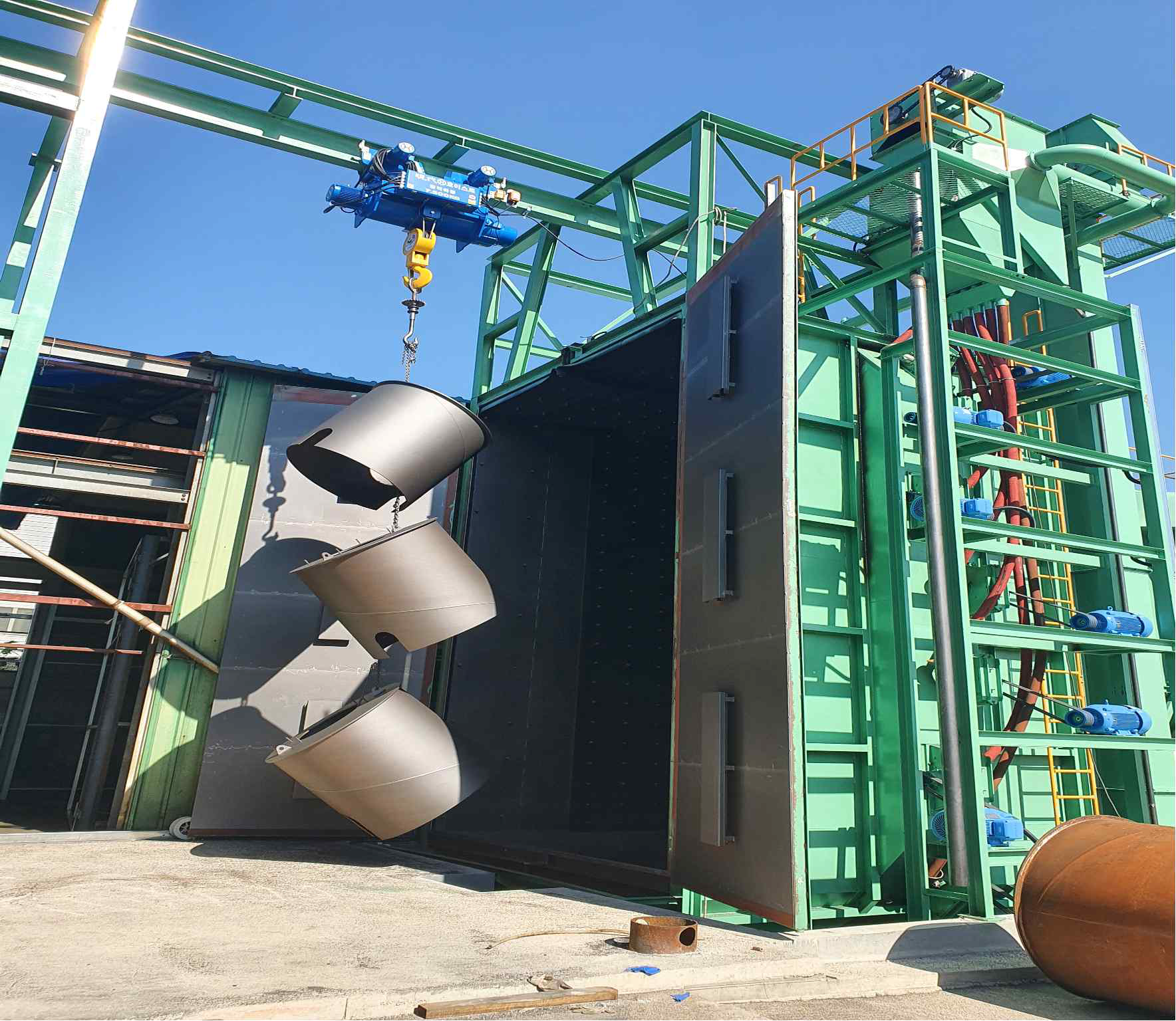 HOIST / T-RAIL HANGER SHOT BLAST M/C