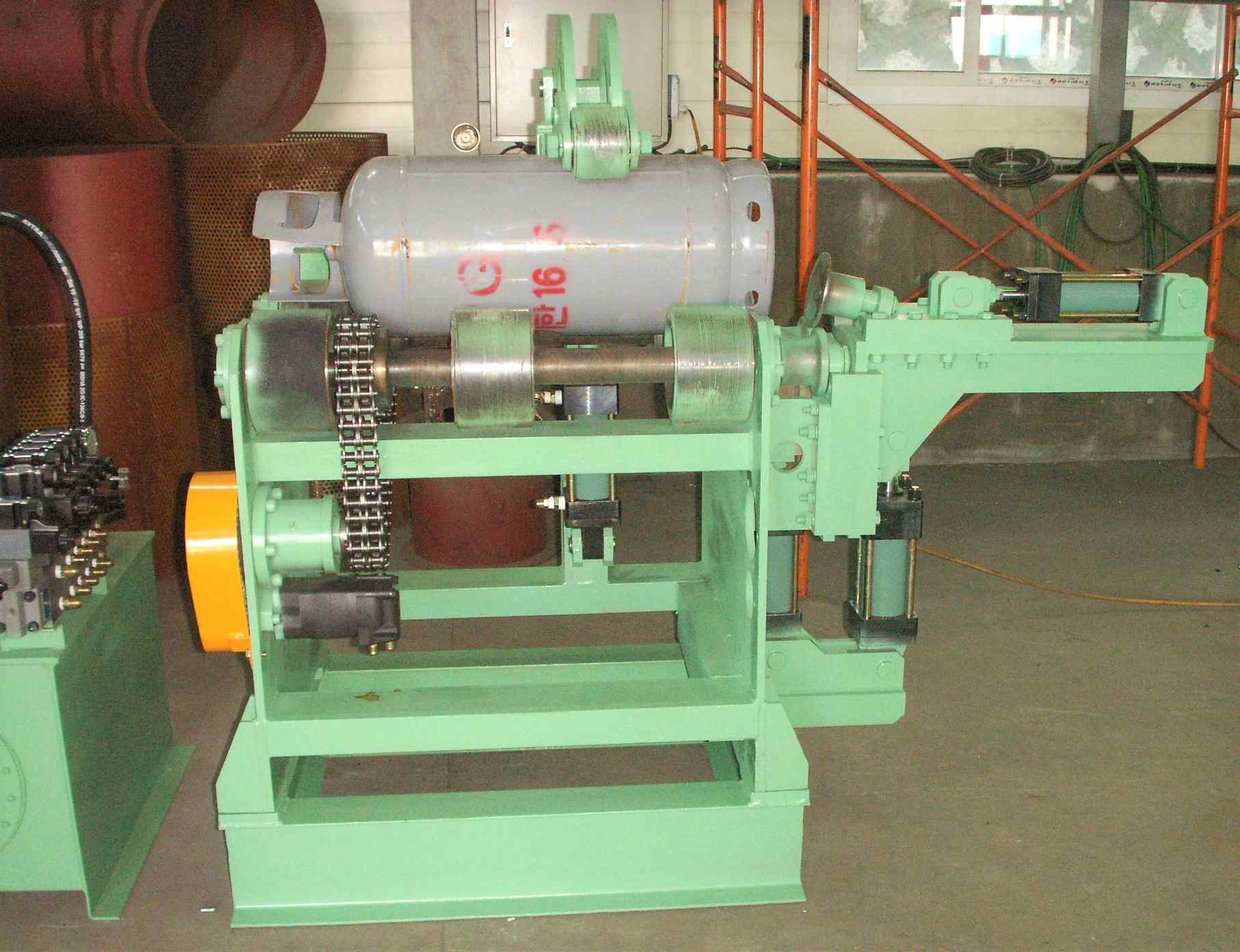 LPG Skirt Straightening M/C